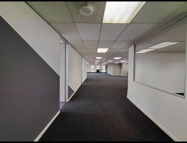 399M² OFFICE TO LET IN HURLINGHAM